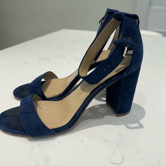 Elegant Blue Suede Block Heel Sandals - Picture 1 of 4